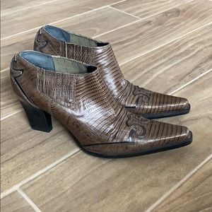 Gianni Bini heel booties